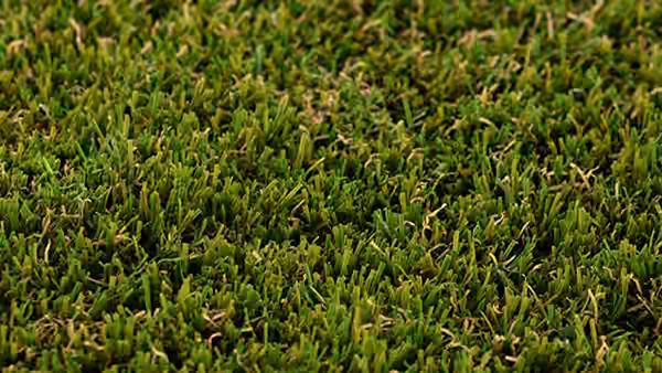 Pasto sintético Emerald 40 — Residencial